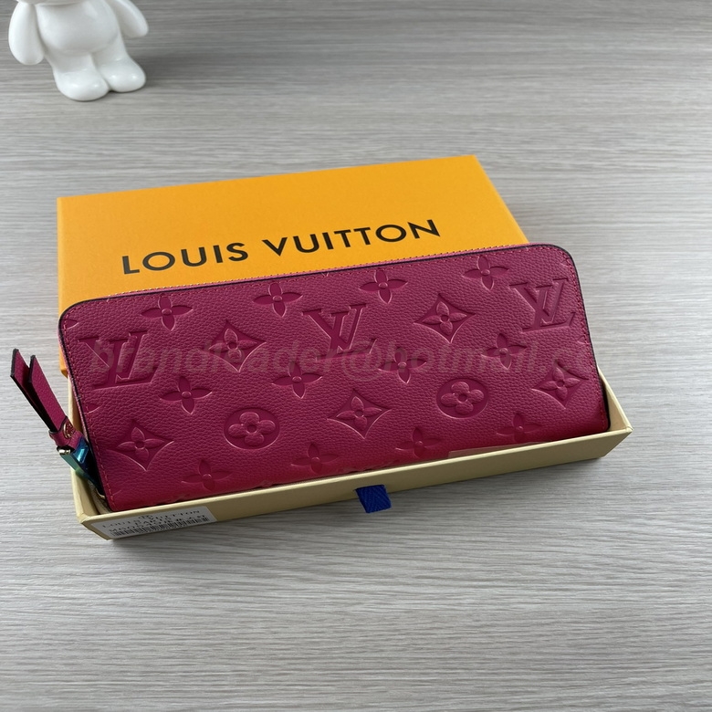 LV Wallets 67